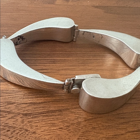 Gorgeous Sterling Silver Mexican Design. Aprox 6.5” - Picture 2 of 5